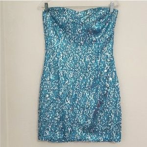 Windsor•Pale bluish•strapless•silver sequin•sz.13